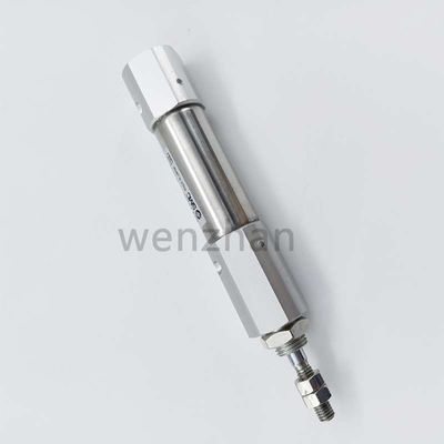 Jakość CM202 SMT Części maszynowe 150FC181050 SMC Cylinder CJ2B16A-E9651-15 KXFODXFYAOO fabryka